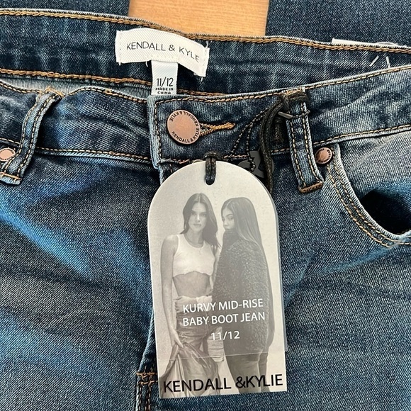 NWT Kendall & Kylie Kurvy Mid-rise Baby Boot Jean Size 11/12 Color Pasadena - Picture 8 of 15